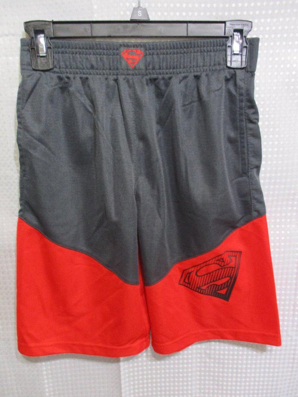 SUPERMAN Red And Gray Boy's Athletic Shorts With Superman Emblem Sz. L (10/12)